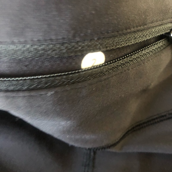 Lulu Tight Stuff 7/8 Tight w/ Flaw :( - Picture 7 of 8